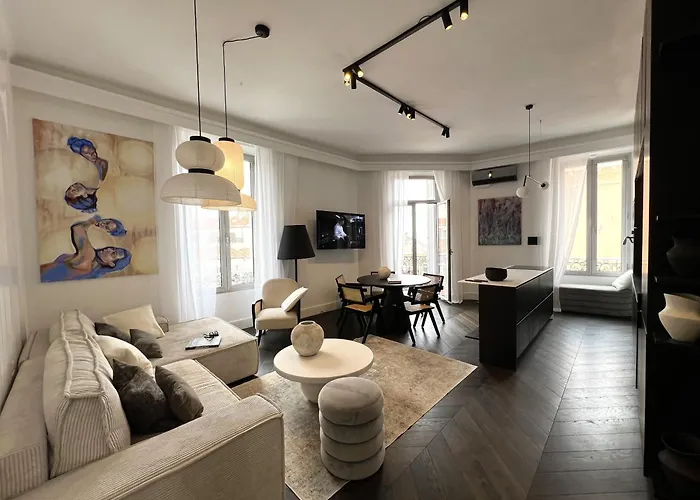Luxury * Cannes