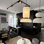 Luxury كان